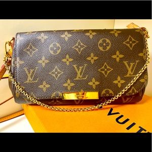 COPY - LOUIS VUITTON
Monogram Favorite PM